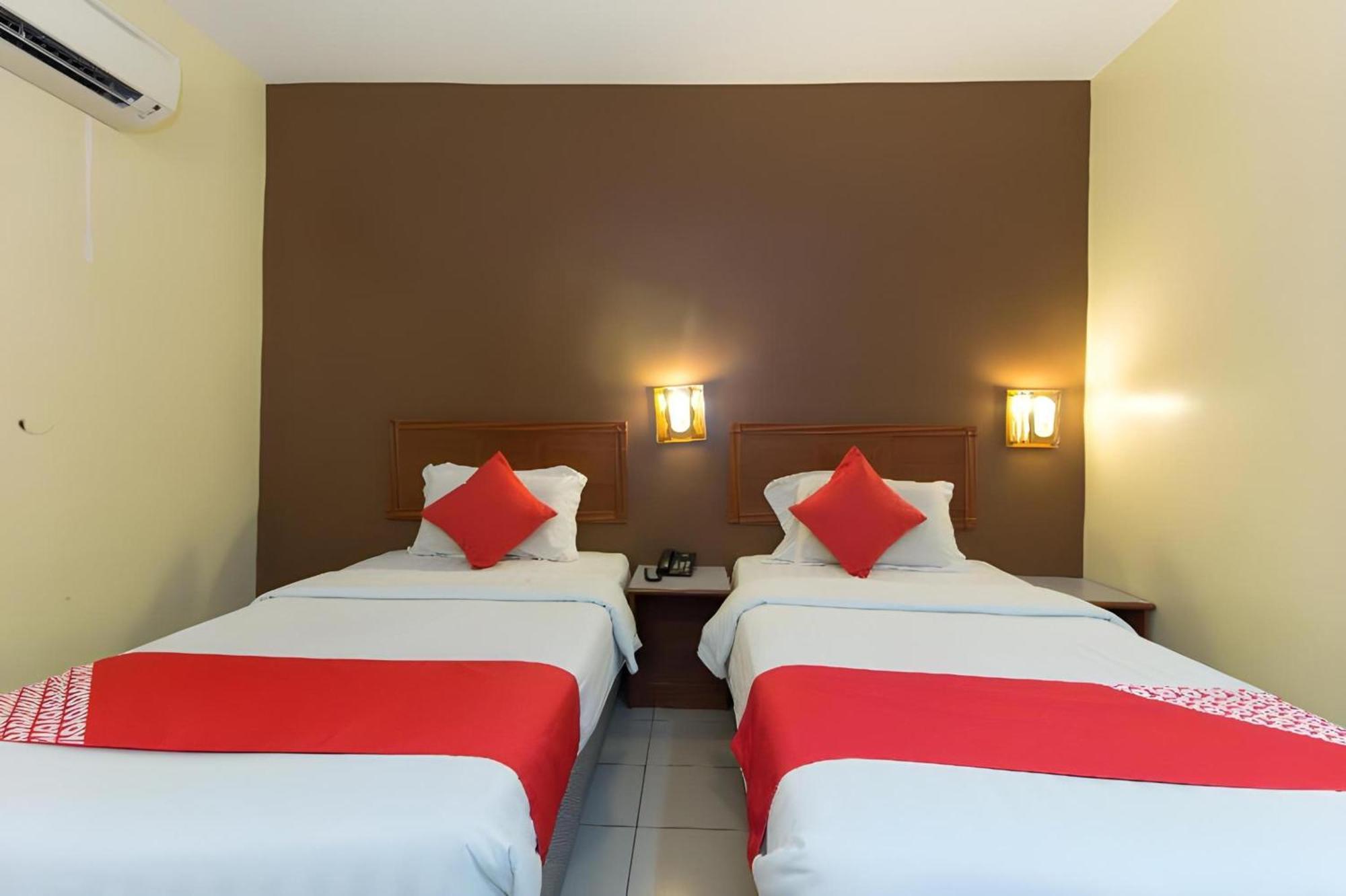 Super Oyo 447 Comfort Hotel Meru Klang Extérieur photo