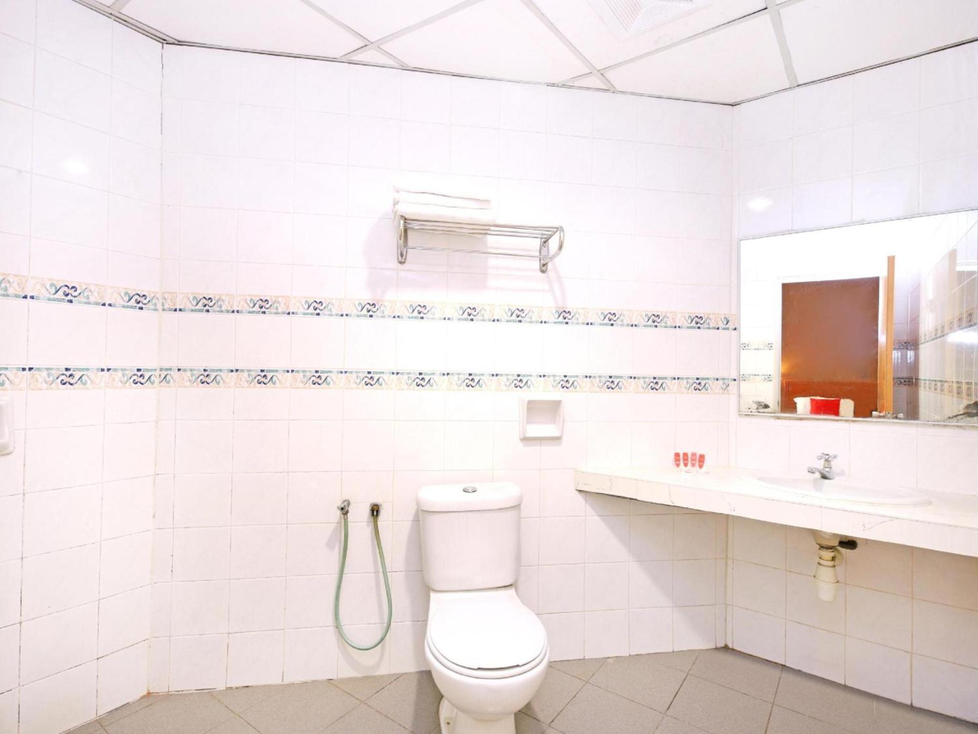 Super Oyo 447 Comfort Hotel Meru Klang Extérieur photo