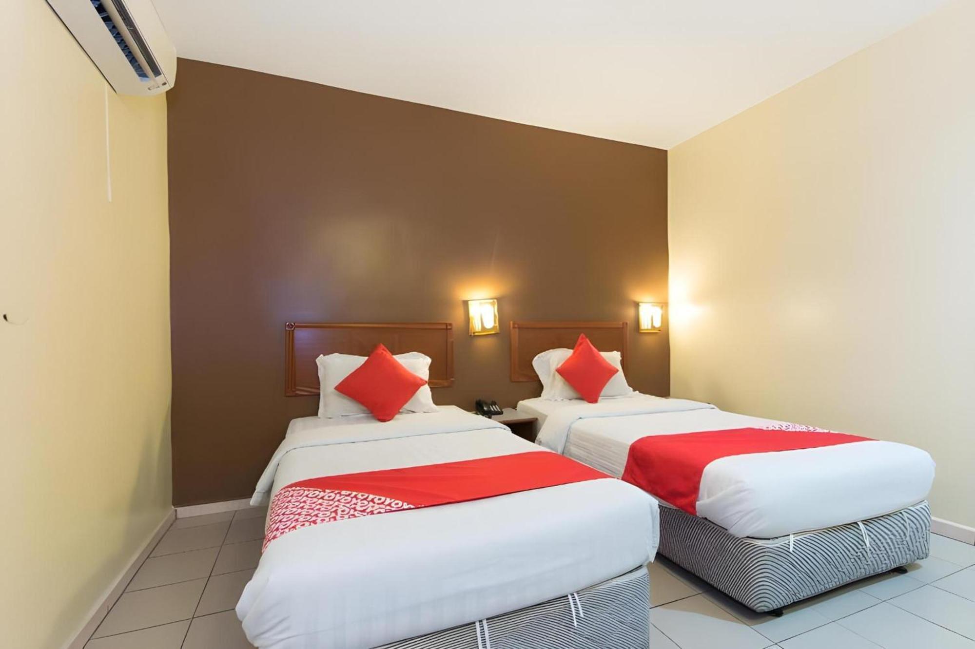 Super Oyo 447 Comfort Hotel Meru Klang Extérieur photo