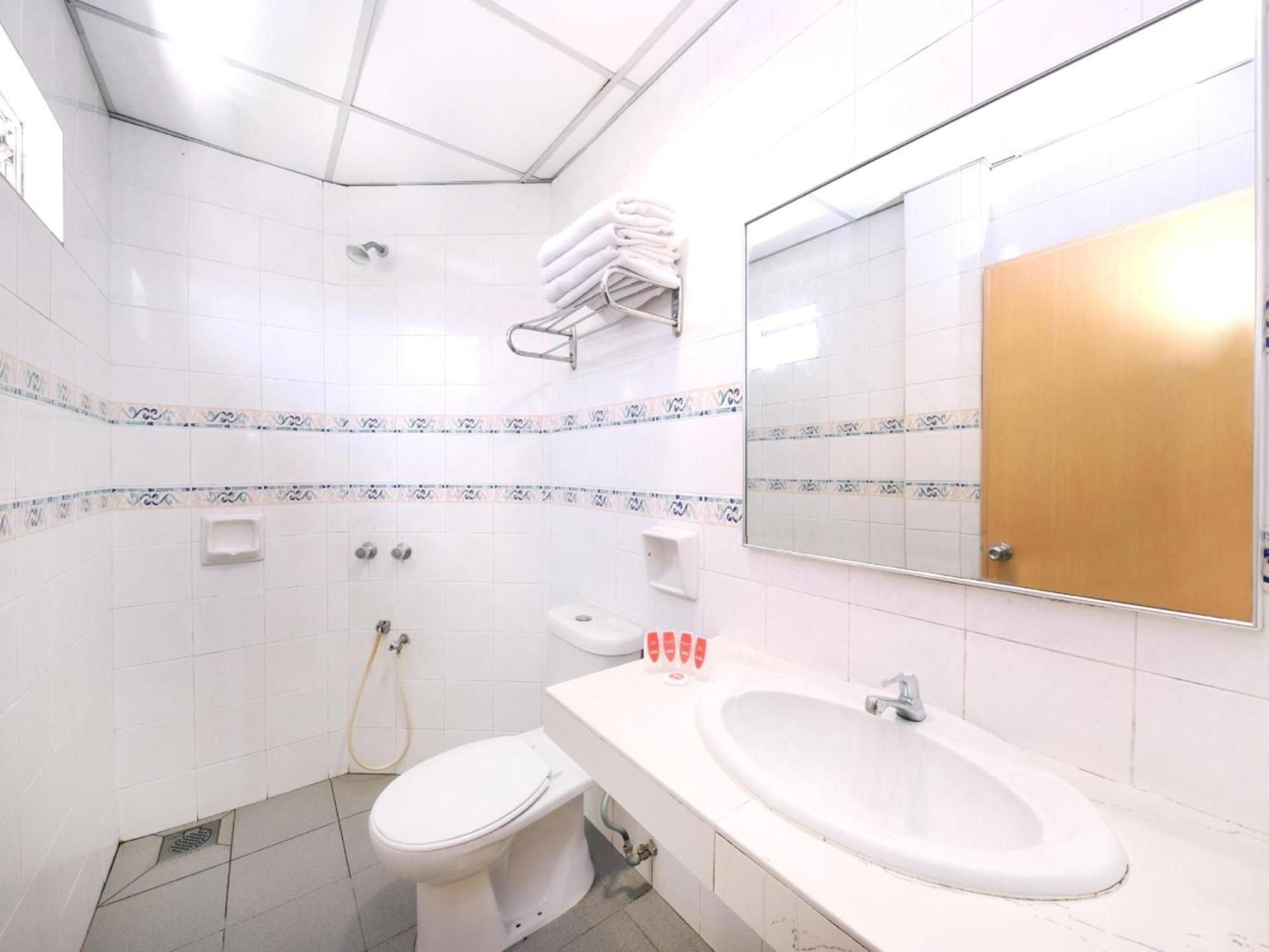 Super Oyo 447 Comfort Hotel Meru Klang Extérieur photo