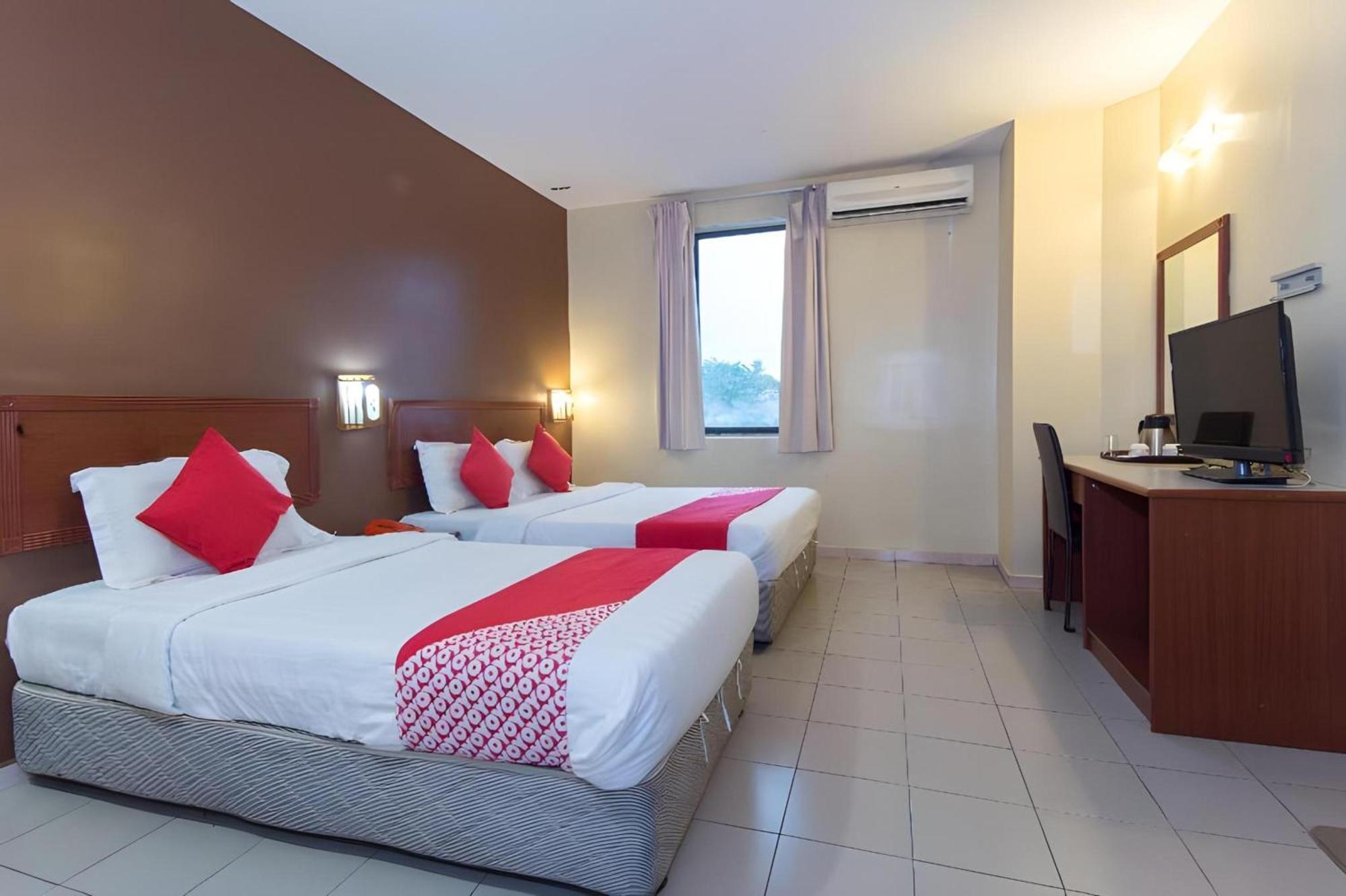 Super Oyo 447 Comfort Hotel Meru Klang Extérieur photo