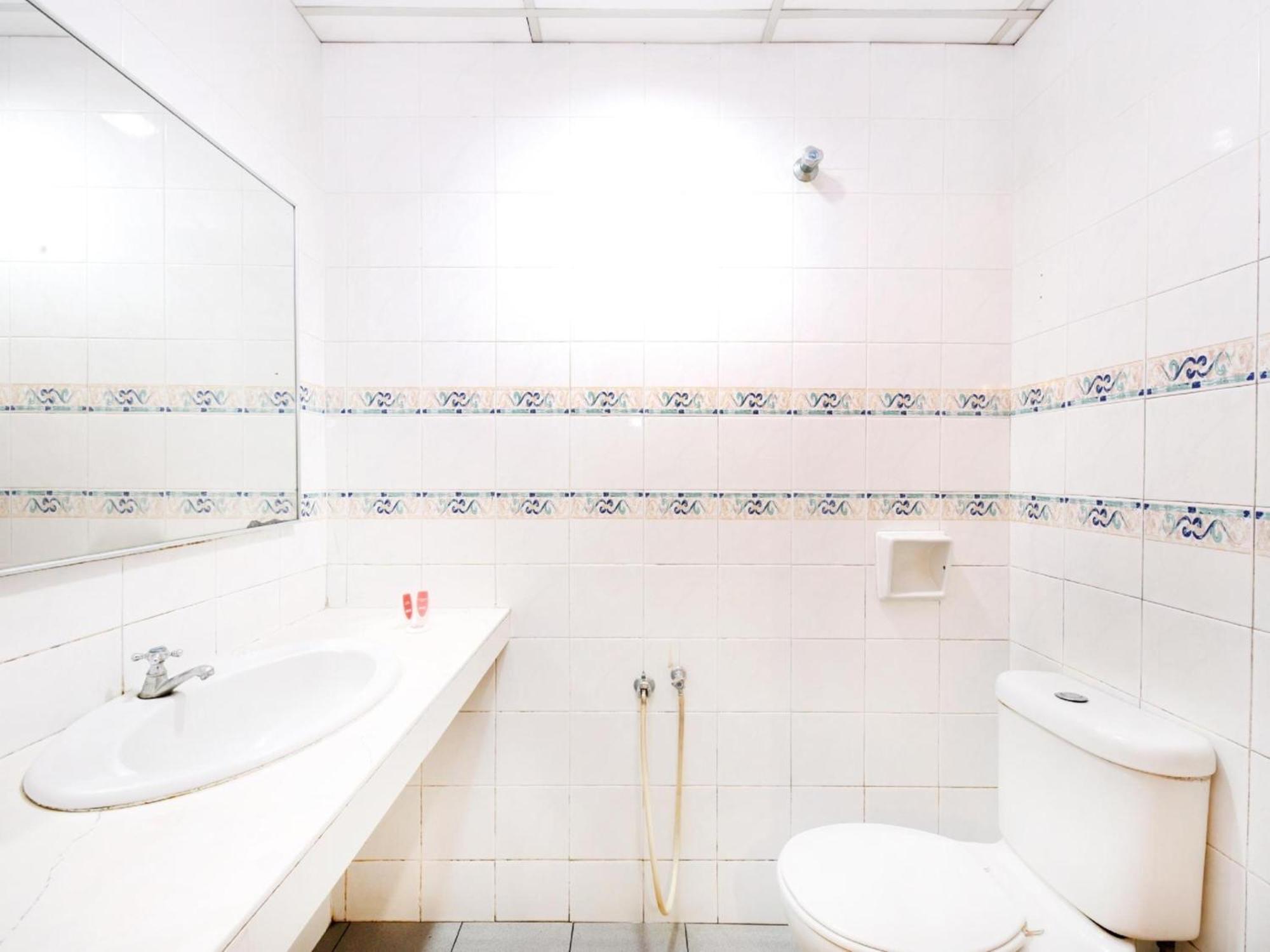 Super Oyo 447 Comfort Hotel Meru Klang Extérieur photo