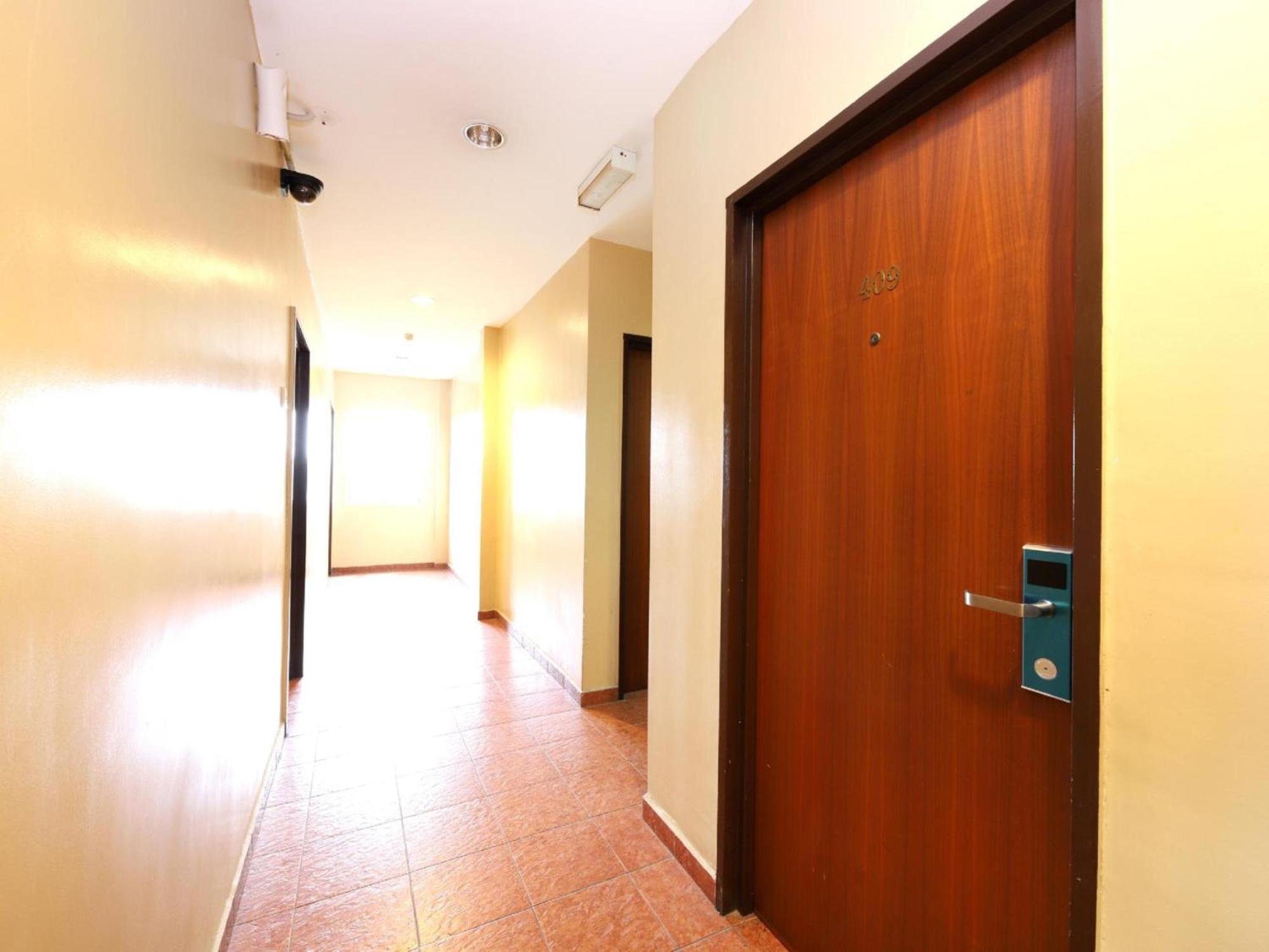 Super Oyo 447 Comfort Hotel Meru Klang Extérieur photo