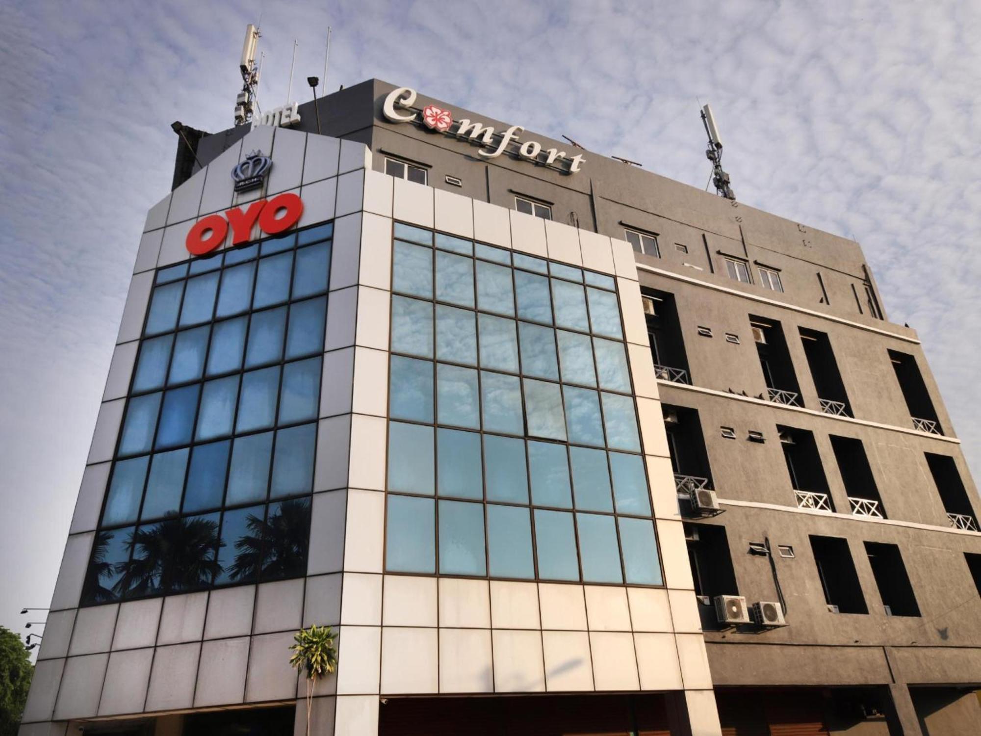 Super Oyo 447 Comfort Hotel Meru Klang Extérieur photo