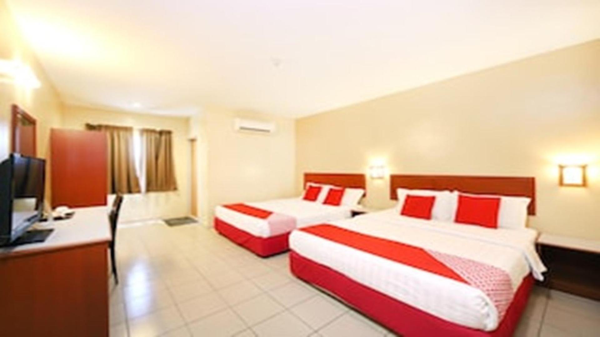 Super Oyo 447 Comfort Hotel Meru Klang Extérieur photo